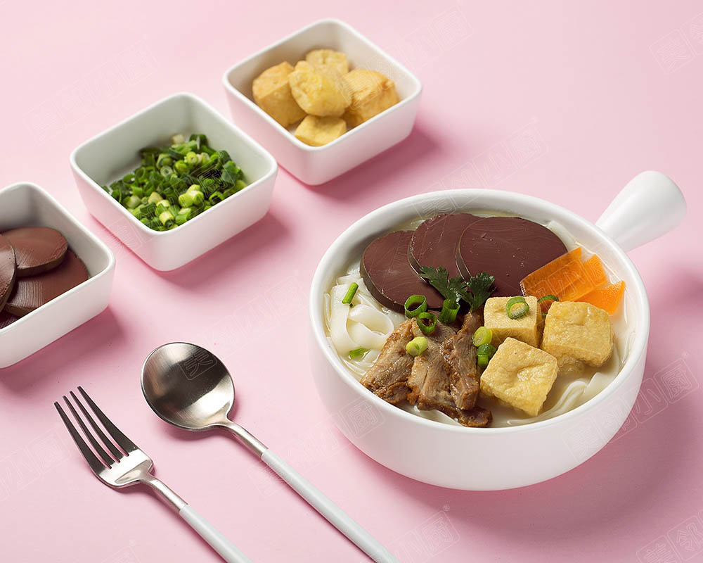 智能烹飪機(jī)老鴨湯河粉